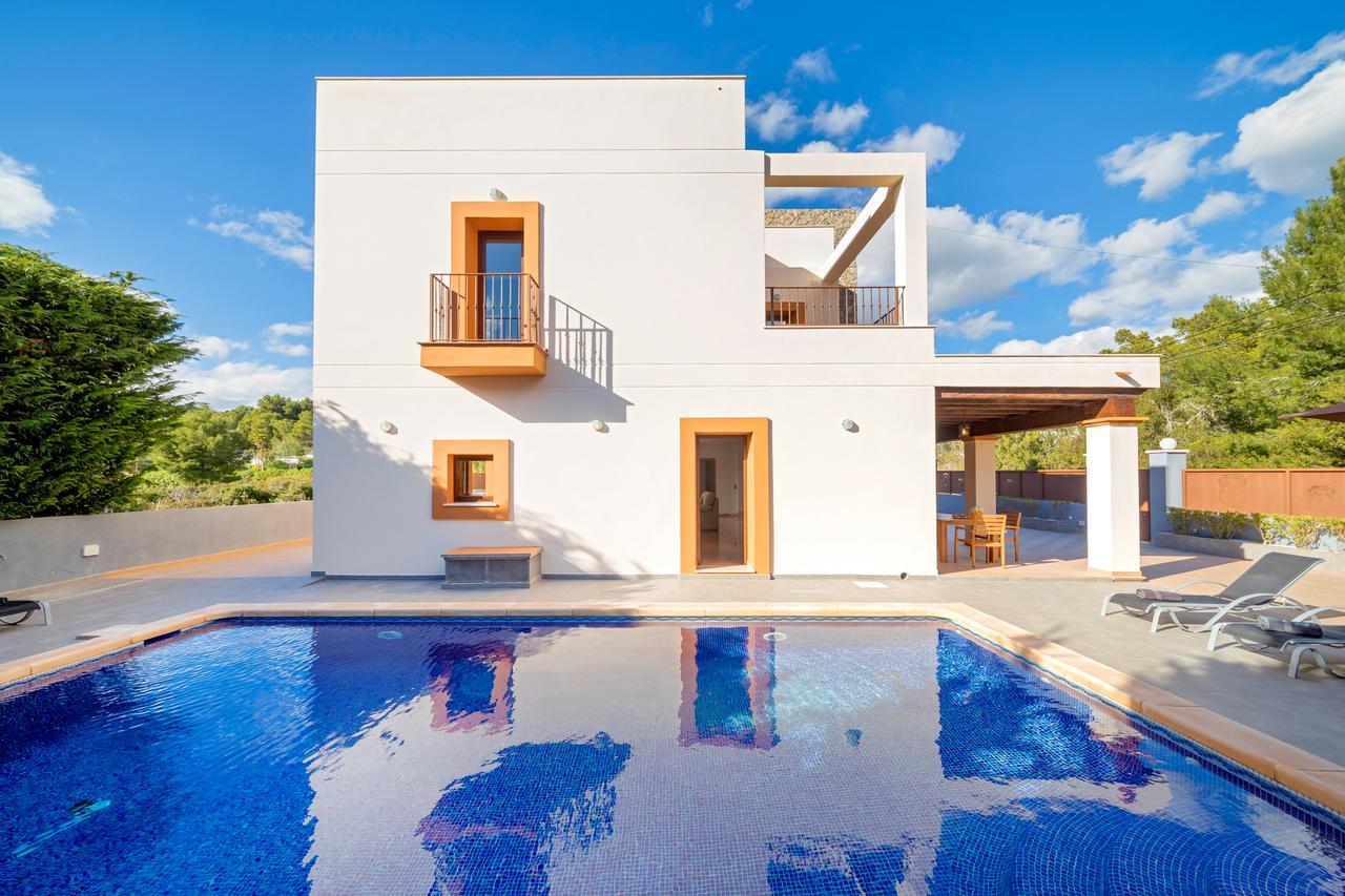 Villa Alexandra Talamanca  Exteriör bild